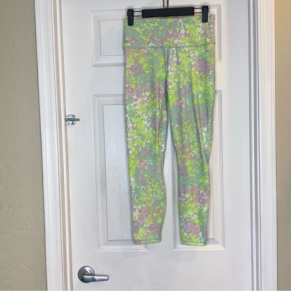 Fabletics Define Powerhold leggings in 7/8 length.Size Small Dusty Teal Meridian